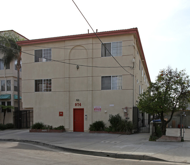 974 Figueroa Ter in Los Angeles, CA - Foto de edificio - Building Photo