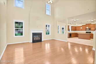 100 Hunterswood Ct in Jacksonville, NC - Foto de edificio - Building Photo