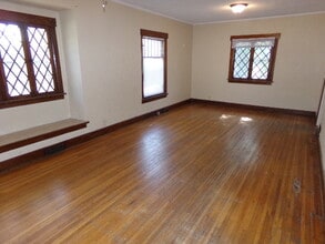 3445 R St in Lincoln, NE - Building Photo - Building Photo