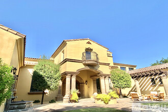 9820 E Parkside Ln in Scottsdale, AZ - Foto de edificio - Building Photo