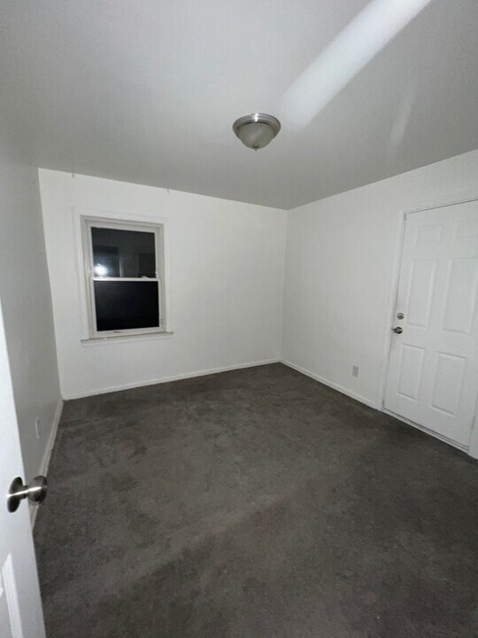 6531 Stahelin Ave in Detroit, MI - Building Photo