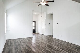 9011 Beacon Mill Dr in Cypress, TX - Building Photo - Building Photo