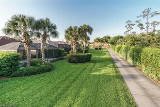 10082 Oakhurst Way in Ft. Myers, FL - Building Photo - Building Photo