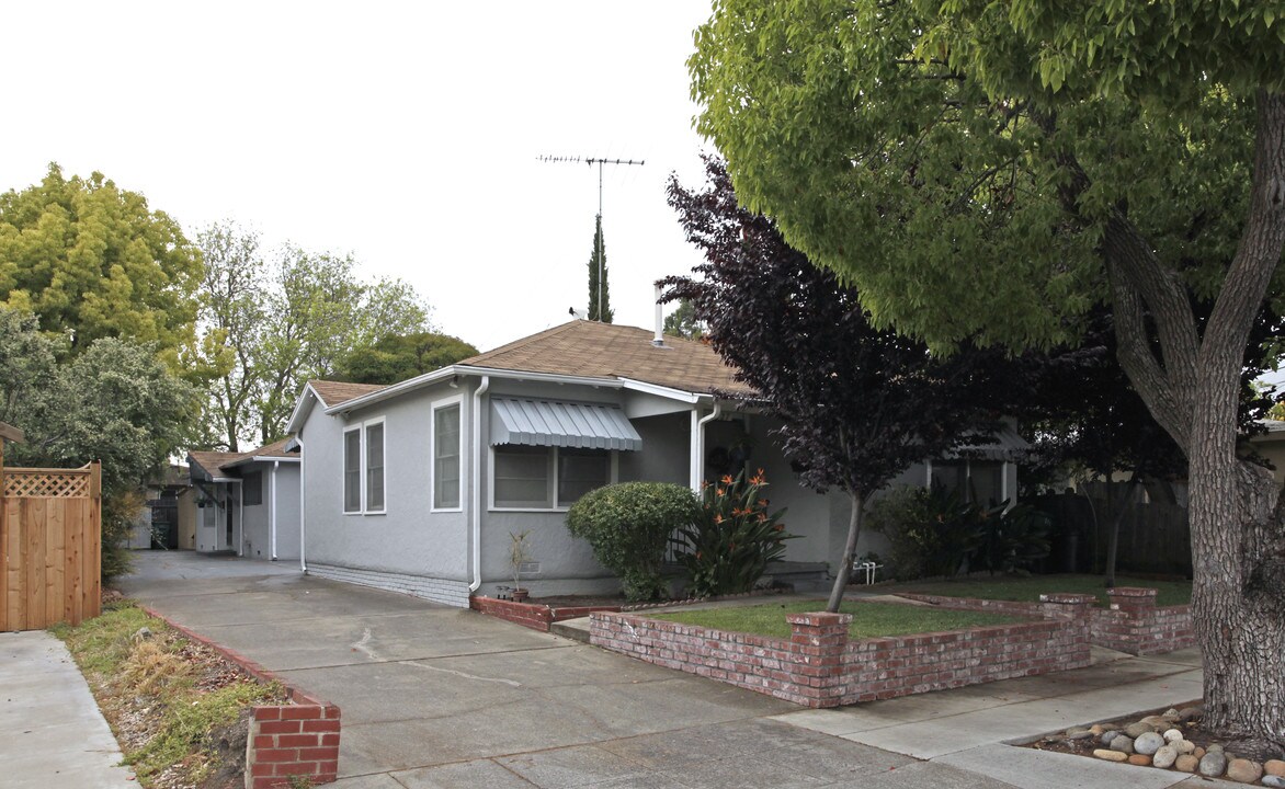 1227-1229 Junipero Ave in Redwood City, CA - Building Photo