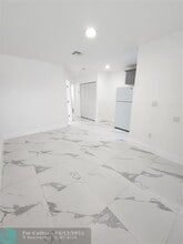 2466 Lincoln St in Hollywood, FL - Building Photo - Building Photo