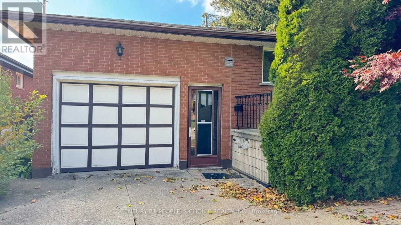 122 Rifle Range Rd in Hamilton, ON - Building Photo