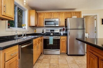 59 Tynan Ave in Taunton, MA - Foto de edificio - Building Photo