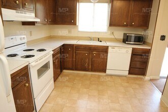 447 W Swallow Rd in Fort Collins, CO - Building Photo - Building Photo