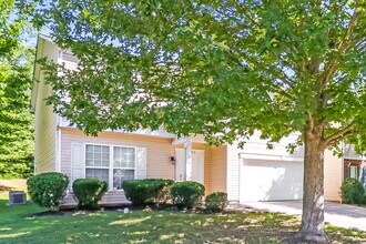 16105 Long Talon Way in Charlotte, NC - Building Photo - Building Photo