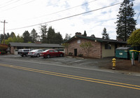 Denney Garden Court in Beaverton, OR - Building Photo - Building Photo