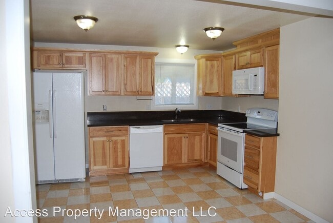 207 E Seventh St photo'