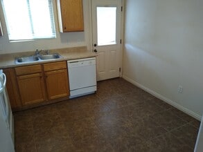 77 N 4250 W in Cedar City, UT - Building Photo - Building Photo
