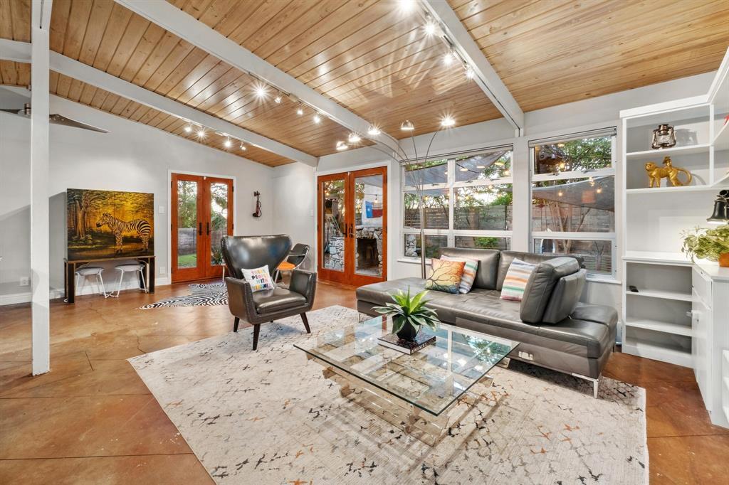2301 Westway Cir in Austin, TX - Building Photo