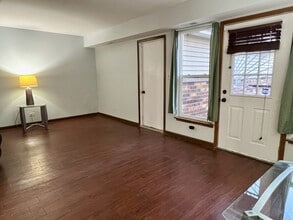 2611 E Martha Pl in Burnham, IL - Building Photo - Building Photo