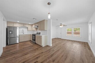 1720 Bagby Ave in Waco, TX - Building Photo - Building Photo