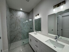 2145 Redmond St, Unit 1305 in Port Charlotte, FL - Building Photo - Building Photo