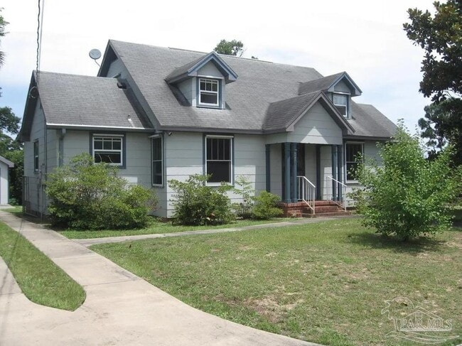 property at 2520 Magnolia Ave
