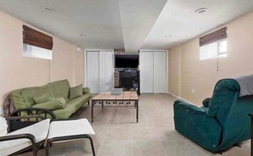 15932 98th St, Unit Studio Apartment in Howard Beach, NY - Building Photo - Building Photo
