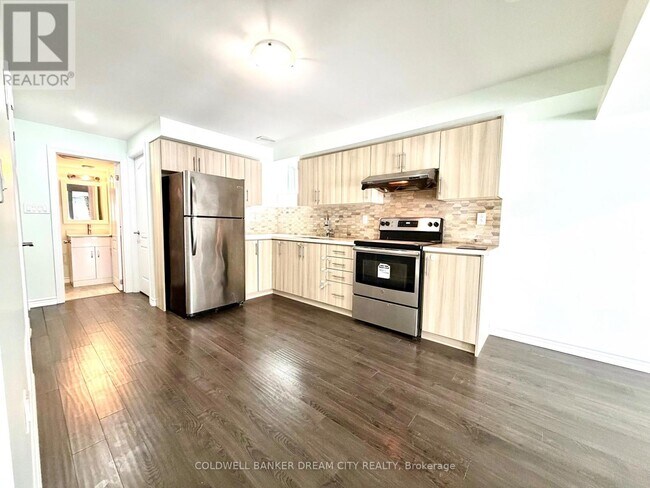 44 Mincing Trl in Brampton, ON - Building Photo - Building Photo