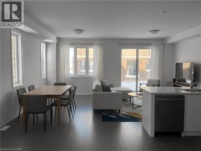 95 Manuel St in Stratford, ON - Building Photo - Building Photo