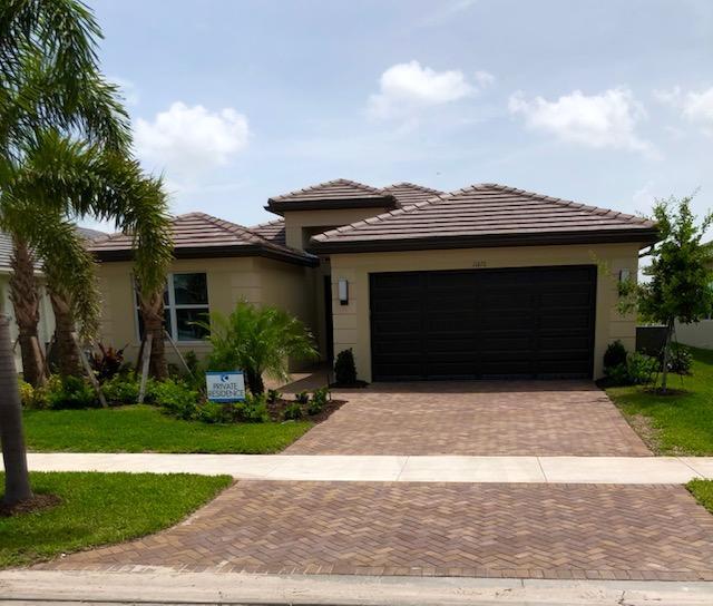 11670 SW Sailfish Isles Way in Port St. Lucie, FL - Foto de edificio