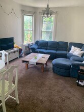 3708 Bates St in Pittsburgh, PA - Building Photo - Building Photo