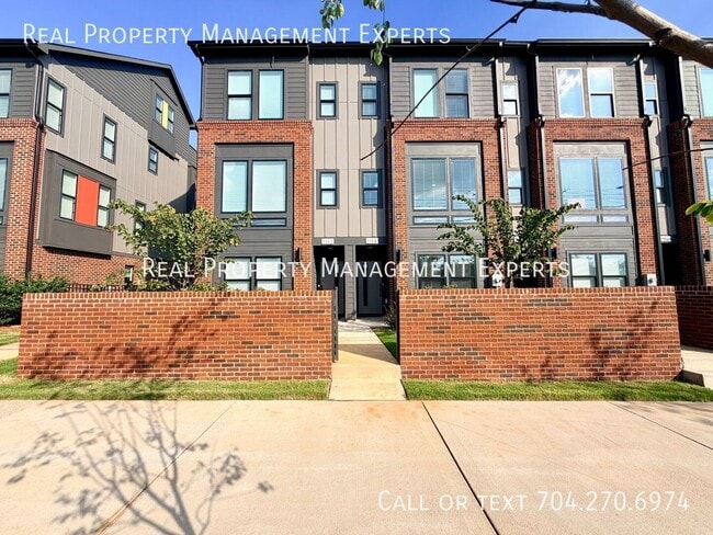 property at 2158 N Graham St