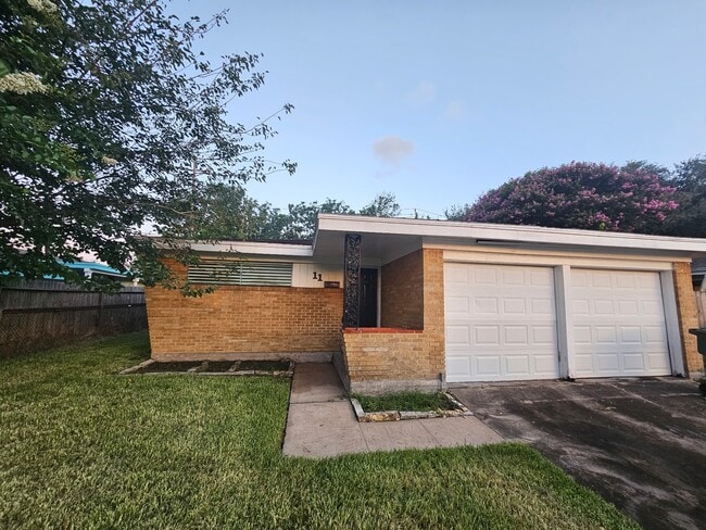 property at 11 Manor Way