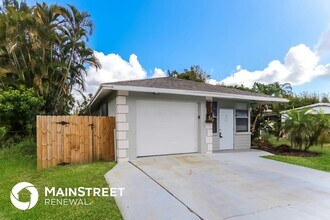 3013 SE Banyan St in Stuart, FL - Building Photo - Building Photo