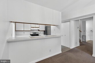 4950 Columbia Rd in Columbia, MD - Building Photo - Building Photo