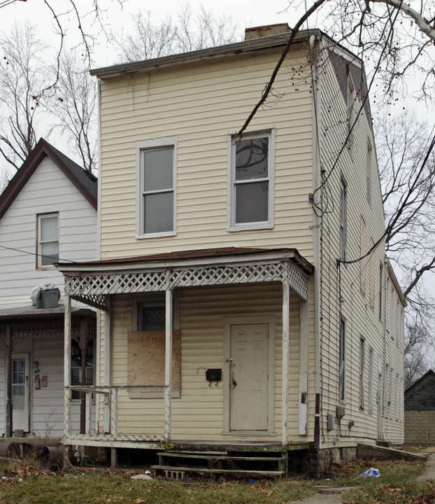 506 Lombardy St in Carthage, OH - Building Photo