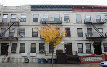 Everett D. Jennings in Brooklyn, NY - Foto de edificio - Building Photo