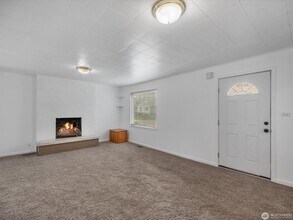 2431 Pine St in Everett, WA - Building Photo - Building Photo