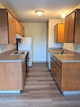 3712 S Kelly Ave in Portland, OR - Foto de edificio - Building Photo