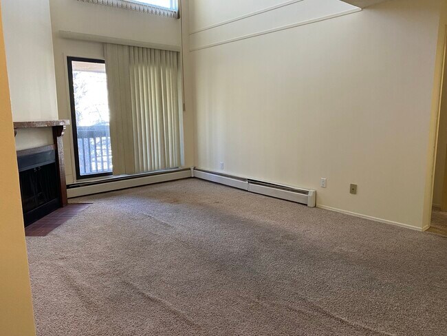 7301-734A 4a St SW in Calgary, AB - Building Photo - Building Photo