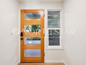15370 Quarry Rd in Lake Oswego, OR - Building Photo - Building Photo