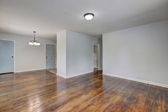 1938 Akron Dr SE in Atlanta, GA - Building Photo - Building Photo