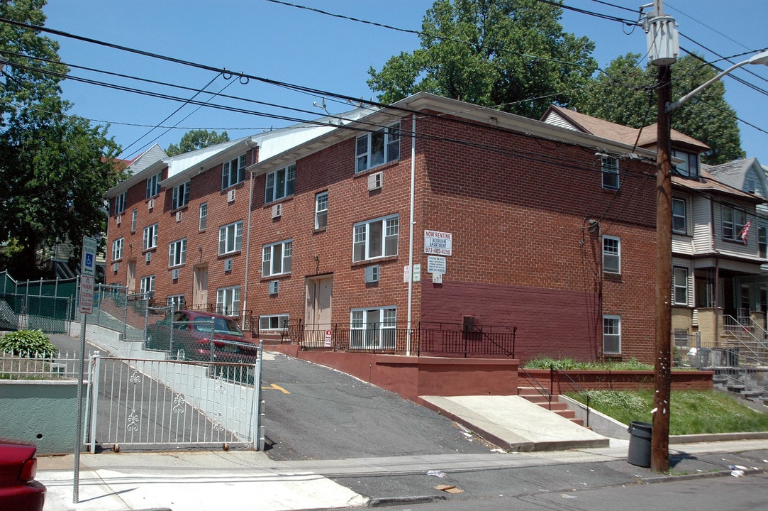 752-756 Mount Prospect Ave in Newark, NJ - Foto de edificio