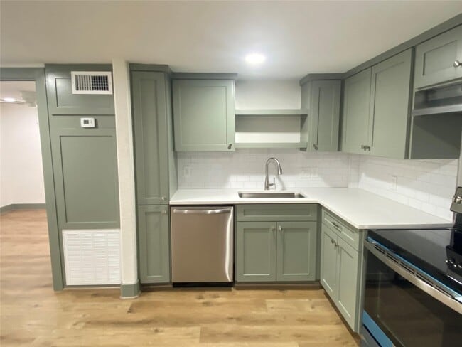 property at 2305 55th St