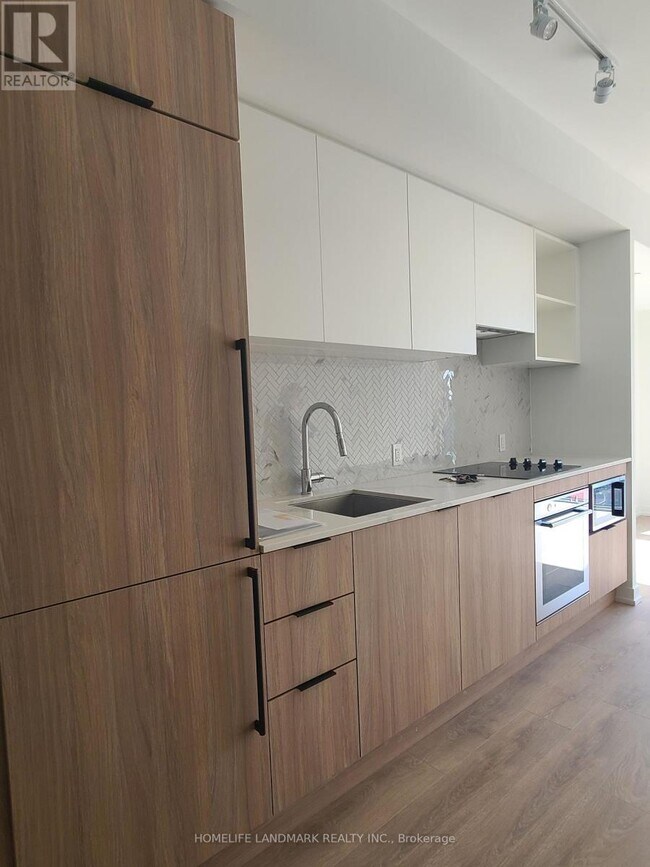 82-3882 Dalhousie St in Toronto, ON - Building Photo - Building Photo