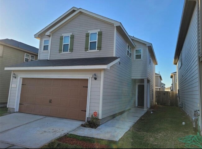 property at 19307 Crosshill Ct