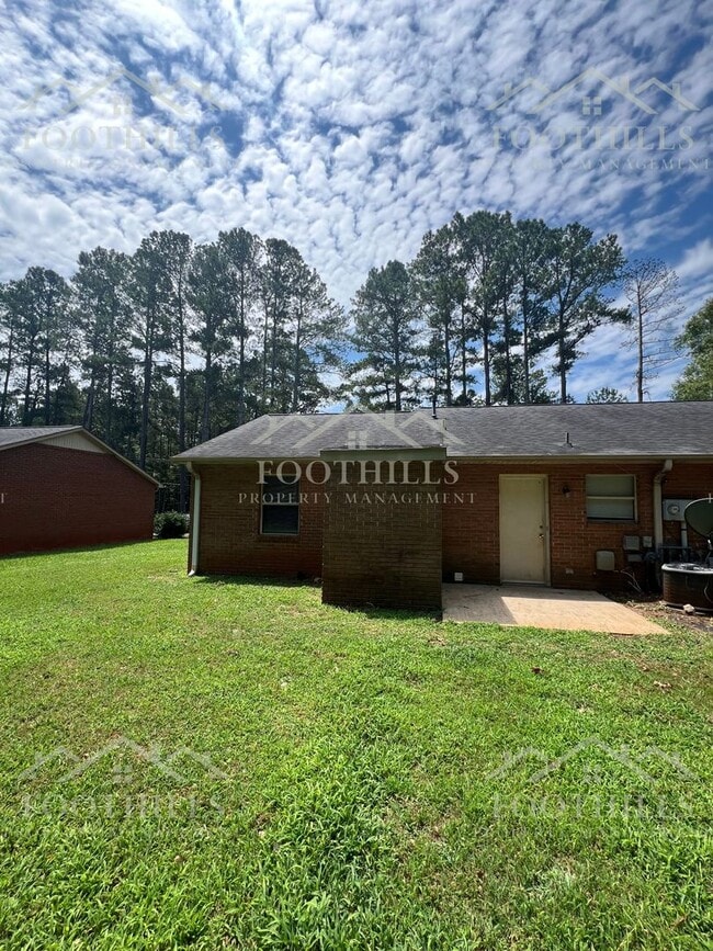 5542A Old Pearman Dairy Rd. in Anderson, SC - Building Photo - Building Photo