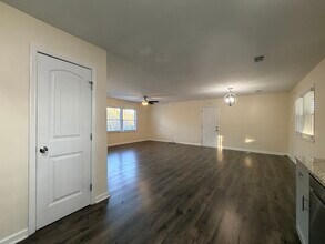 101 Holly Rd in Castle Hayne, NC - Building Photo - Building Photo