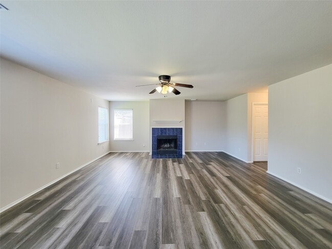 property at 5746 Roehampton Ct