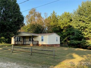 675 Hendricks Rd in Salisbury, NC - Building Photo - Building Photo