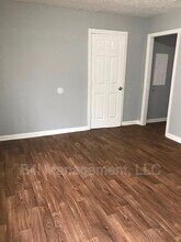 4692 Beecher St in Forest Park, GA - Building Photo - Building Photo
