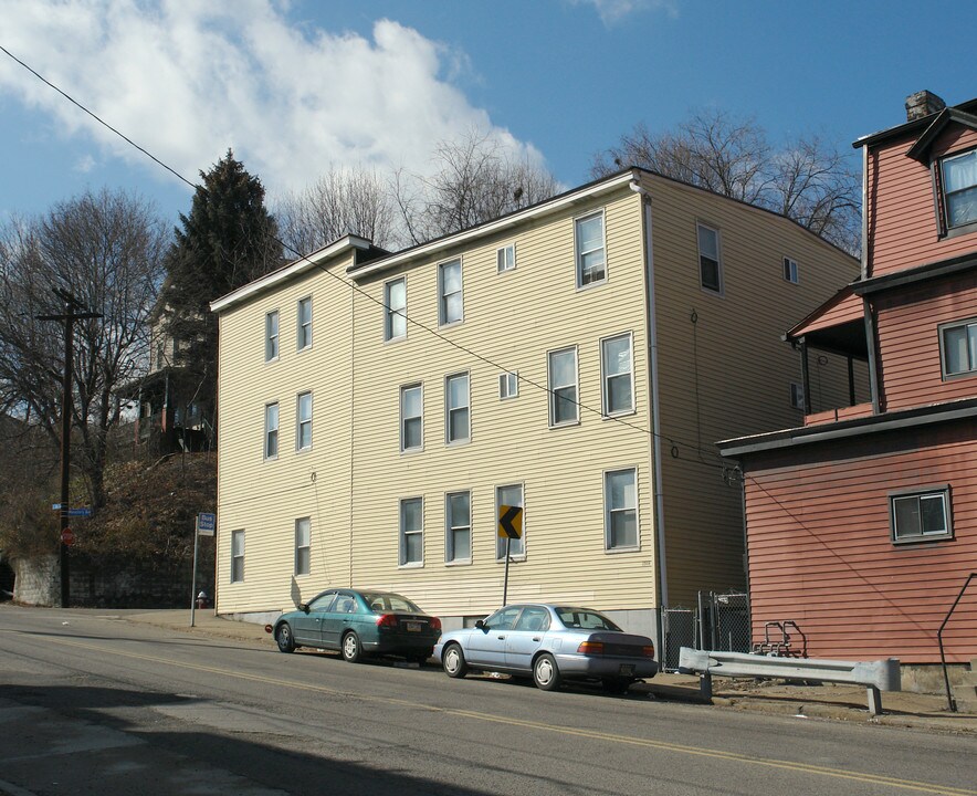 2508 18th St in Pittsburgh, PA - Foto de edificio