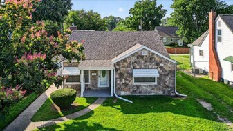 737 Broadway in Venice, IL - Building Photo