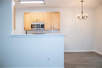 247 Brookview Dr in Riverdale, GA - Building Photo - Building Photo