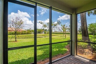 126 Riverwalk Cir E in Plantation, FL - Foto de edificio - Building Photo